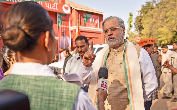 Pm narendra sales modi movie online