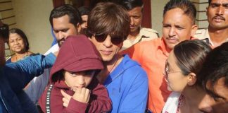 SRK shows AbRam difference between boating, voting