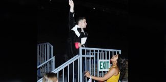 Priyanka, Nick recreate Romeo-Juliet moment