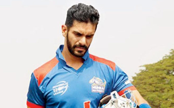 Angad takes cricket training for 'Inside Edge' 2