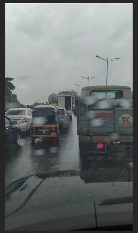 Anushka's funny reaction on being stuck in traffic
