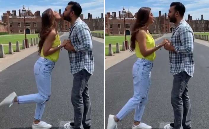 Shilpa Shetty, husband's 'Jumma chumma' moment