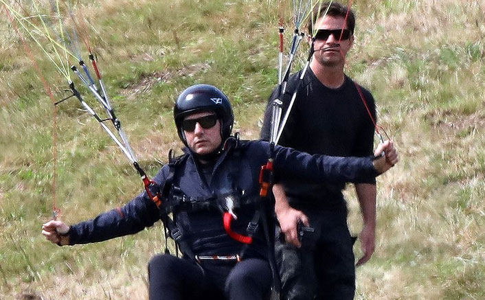 Tom Cruise enjoys paragliding in the French Alps