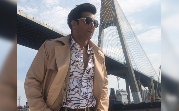 Varun Dhawan Gives Us A Glimpse Of His Coolie No 1 Character As He Shoots Amid The Sea In Bangkok; Watch Video