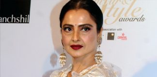 Here's How Rekha Still Looks Stunning Every Time She Steps out!