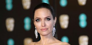 Jolie crashes kids' martial arts class for Marvel film