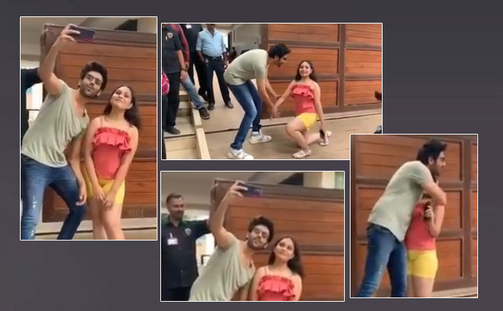 Kartik Aaryan's female fan proposes to him on one knee