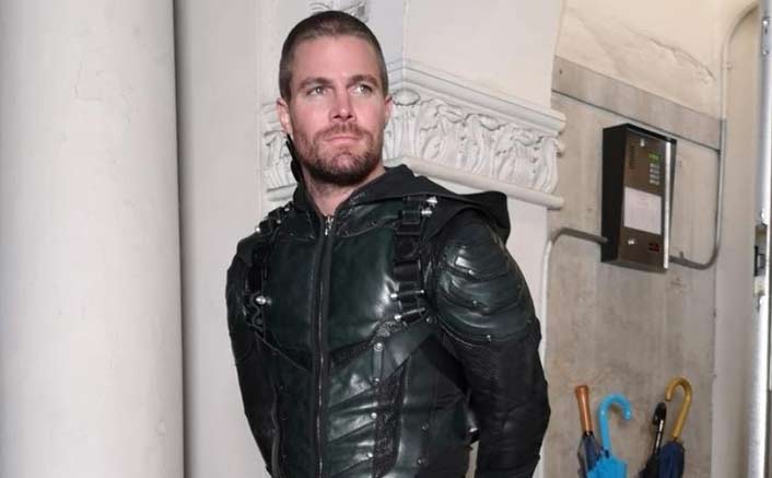 Here's Why 'Arrow' Star Stephen Amell Can't Vote In The US Despite Having Land In The Country & Paying Tax
