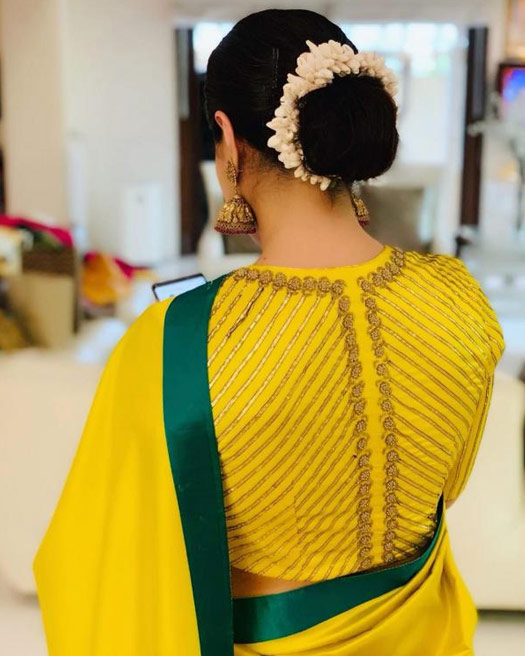 Kajol In This Mesmerising Yellow Saree Just Proved 'Simple Is Classic'