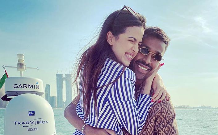 Hardik Pandya & GF Nataša Stanković Get Engaged Amidst The Waters; See Video