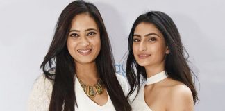 Shweta Tiwari's Advice To Daughter Palak Tiwari On Online Dating Proves She Is A Cool Mom!