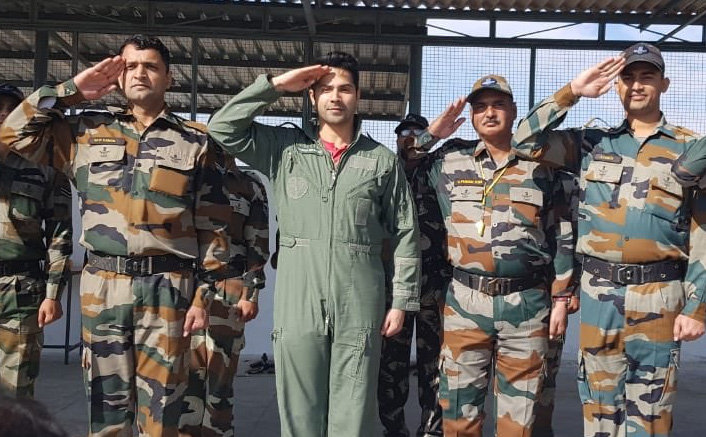 Varun Dhawan Spends 2 Days With Indian Air Force; Actor Says It's The BEST Experience Of His Life