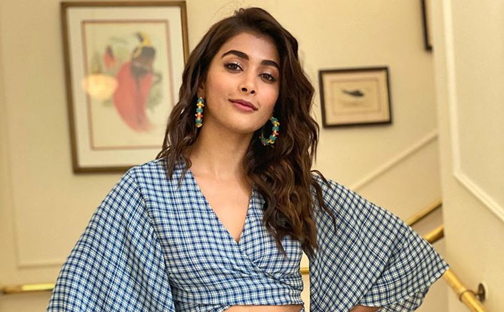 Video: A Die Hard Fan Of Pooja Hegde Sleeps On Mumbai Footpath For 5 Days To Meet His Favourite Actress; Deets Inside
