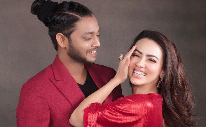 Sana Khan Is At It Again, Takes A Sly Jibe At Melvin Louis With Latest Post & It’s Hilarious AF
