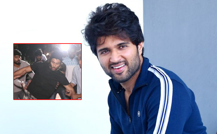 Arjun Reddy Star Vijay Devarakonda Lost His Balance While Walking & His Every Girl-Fan Skipped A Beat