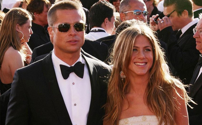 FRIENDS’ Jennifer Aniston & Brad Pitt Plan A Beach Wedding, Courteney Cox & Bradley Cooper Amongst Other Guests?