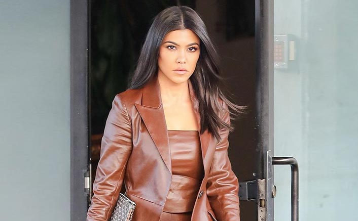 Kourtney wears mask in Paris as COVID-19 spreads