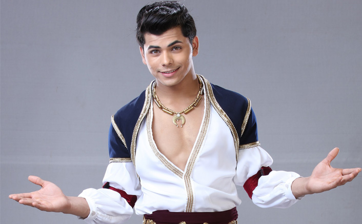 Siddharth Nigam urges people to spread happiness amid coronavirus pandemic