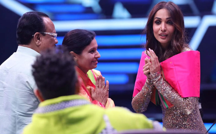 When Malaika was gifted paithani sari by a dance contestant
