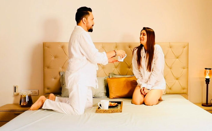 Chahatt Khanna DENIES Breaking Lockdown Rules For 'Quarantine Love' With Mika Singh!