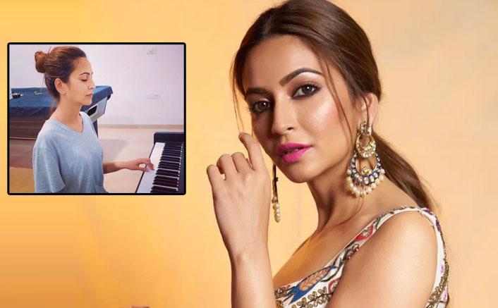 Kriti Kharbanda's 'Bella Ciao' On piano With Eyes Shut Is A MUST WATCH For Money Heist Fans!