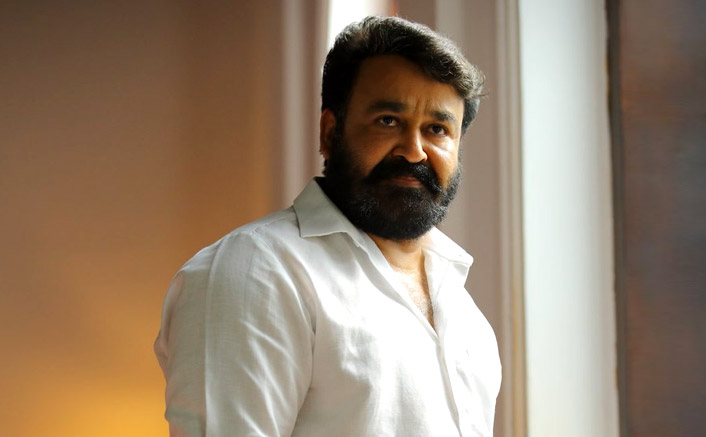 Mohanlal interacts with health workers, sings for them