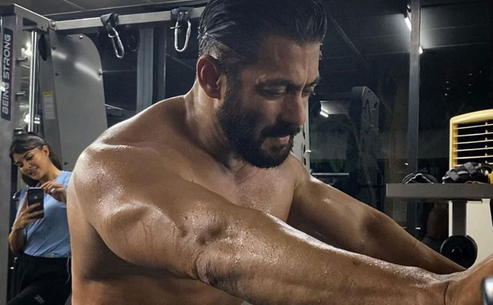OMG! A Shirtless Salman Khan Gets Secretly Snapped By THIS Celebrity Living With Him