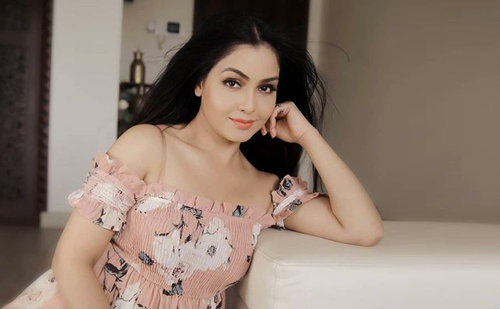 'Bhabiji Ghar Par Hain' Fame Shubhangi Atre Feels Her Lockdown Birthday Has Been The Most Memorable One