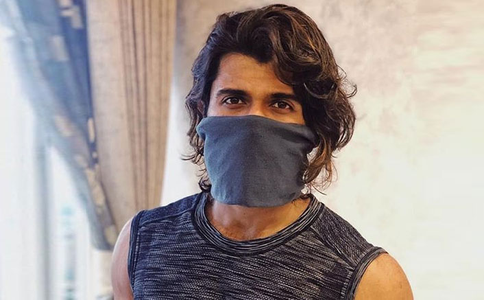 Vijay Deverakonda Asks His Fans NOT To Buy Masks During The Current Crisis & Provides Other Alternatives