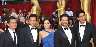 When Irrfan Khan & Team's Slumdog Millionaire Won Oscar, Making It The Proud 'Mo'mento For Indians!