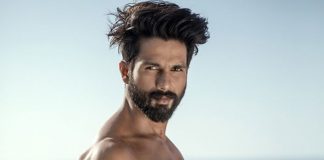 Shahid Kapoor’s Female Fans Drool Over His Throwback Shirtless Picture; Check It Out