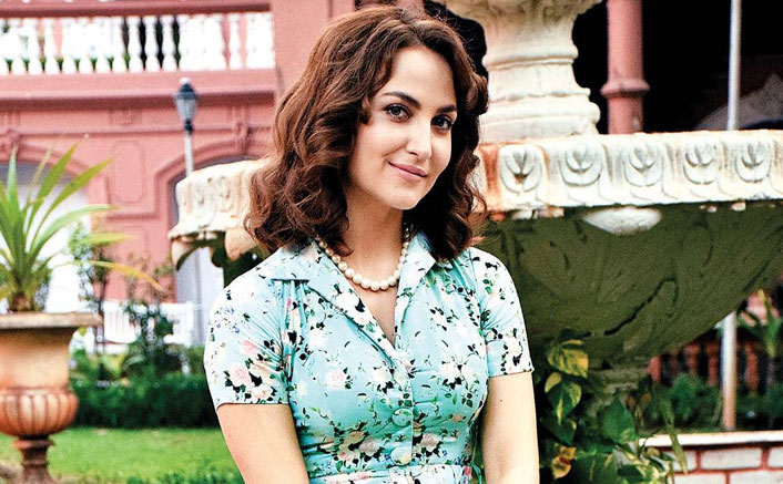 Elli AvrRam catwalks in style in new video