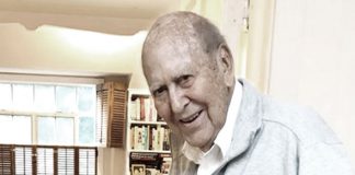 Ocean's Eleven & Toy Story 4 Actor Carl Reiner Dies At 98