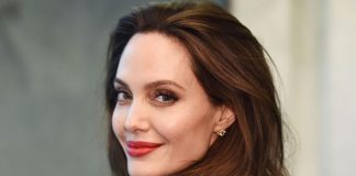Want Beautiful Skin Like Angelina Jolie? Here’s Her Skin Care Regime & It’s Super CHEAP
