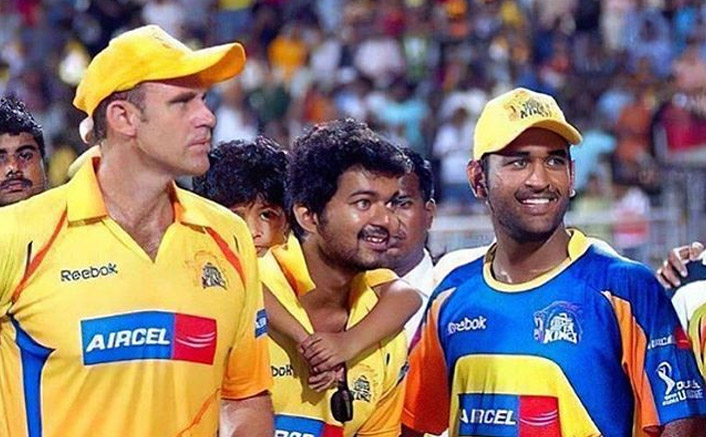Happy Birthday MS Dhoni: Mathew Hayden's Throw Back Picture With 'Captain Cool' & Thalapathy Vijay Goes Trending