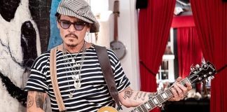 Johnny Depp Spotted With MYSTERY Woman Amid Amber Heard Row; What's Cooking, Good Looking?