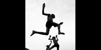 Mumbai-born woman wins iPhone Photography Awards for 'Flying Boys'