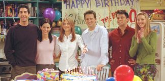 FRIENDS In Today's Era: From Chandler Posting Memes To Joey Swiping On Tinder!