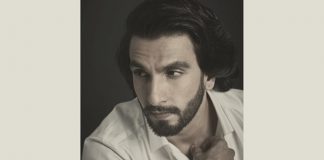 Ranveer Singh flaunts pensive look in new selfie