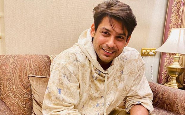 Sidharth Shukla’s Gesture Towards A Fan’s Ill Father Proves Why He's The Real 'Bigg Boss'