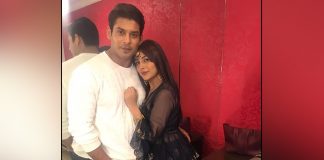 Sidharth Shukla & Shehnaaz Gill's Reaction Is Too Cute To Handle As SidNaaz Fans Request Them To Kiss, WATCH