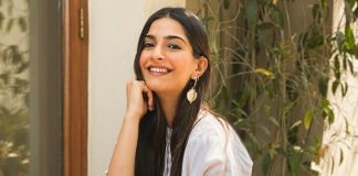 Sonam Kapoor inspires fashionistas with her #TakeTwoWithSonam challenge