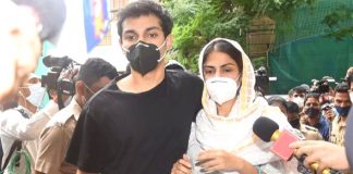 BREAKING! Rhea Chakraborty & Showik Chakraborty’s Judicial Custody Extended Till THIS Date! Breaking! Rhea Chakraborty & Showik Chakraborty's Judicial Custody Extended Till October 6