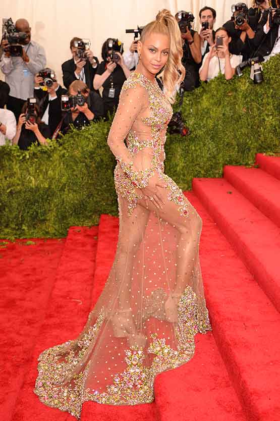 Happy Birthday Beyonce! From A Pop-Sensation To A Singing Queen, She Wears More Hats Than Any Man Around 