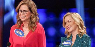 Celebrity Family Feud: The Office Ladies Jenna Fischer & Angela Kinsey Have A Blast – Pics Inside