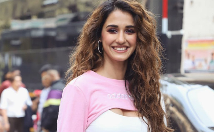 Disha Patani Oozes Oomph In A Sports Bra & It's Totally A Go-To For Your Next Fitness Session!
