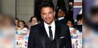 Peter Andre to put up Christmas decorations in November this year