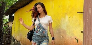 Elli AvrRam explores Goa vibes