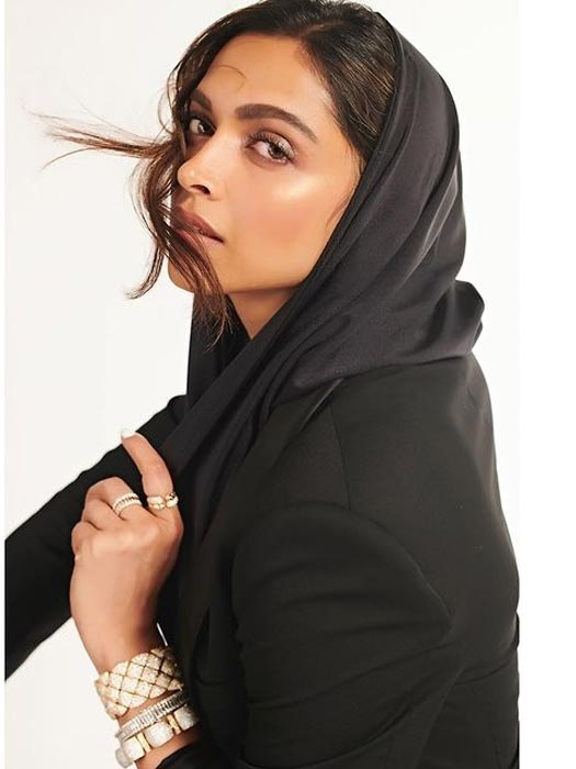From Shah Rukh Khan To Rani Mukerji: These Celebrities Didn't Charge Any Money For Their Roles