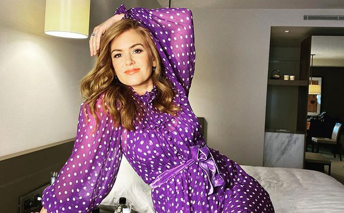 Isla Fisher Shares Her Views About Social Media
